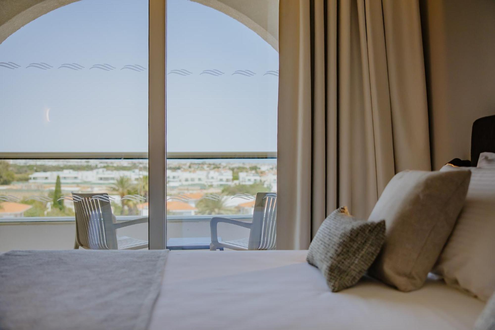 Golden Coast Курортний комплекс 4*