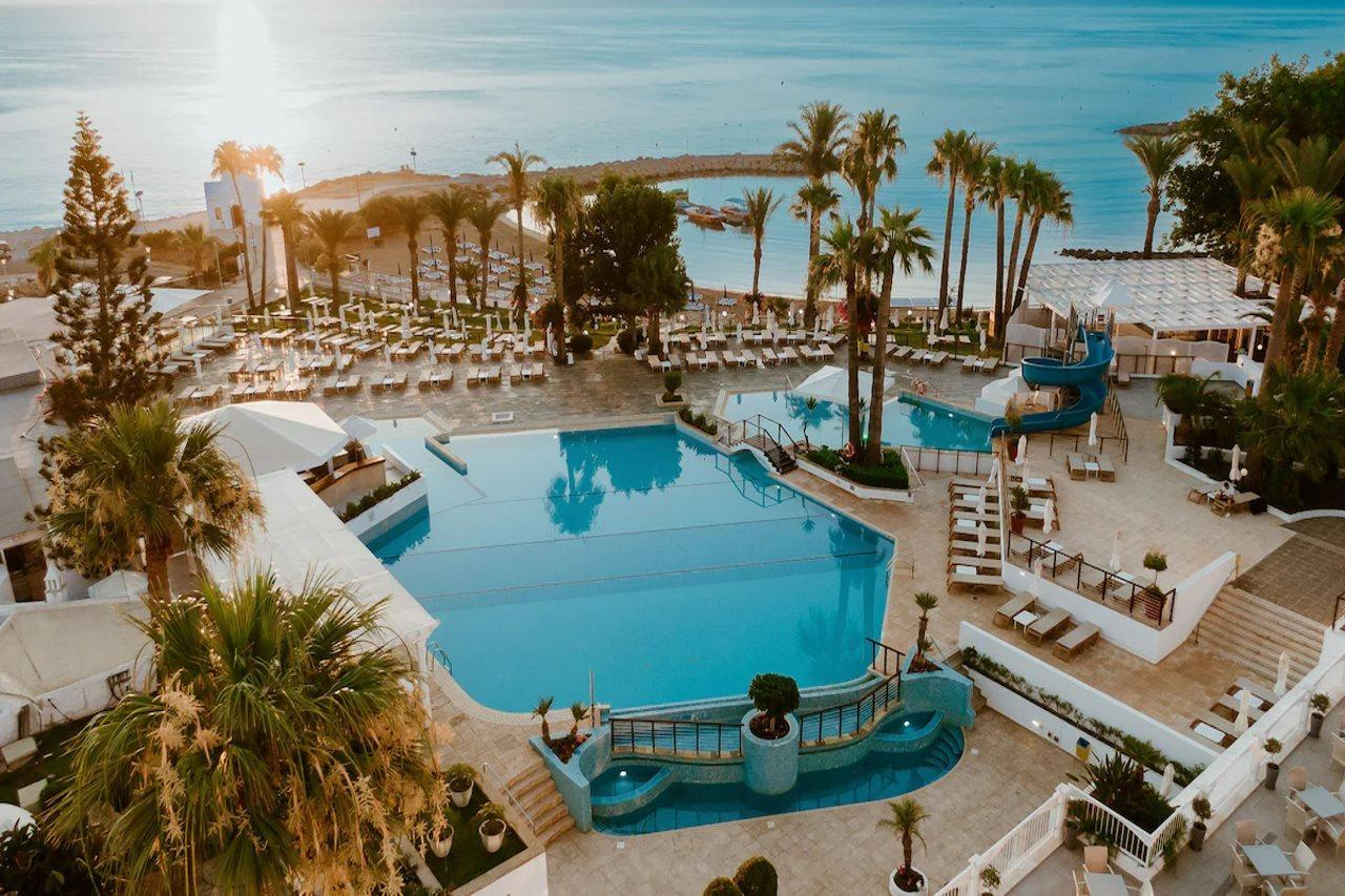 Golden Coast Complex